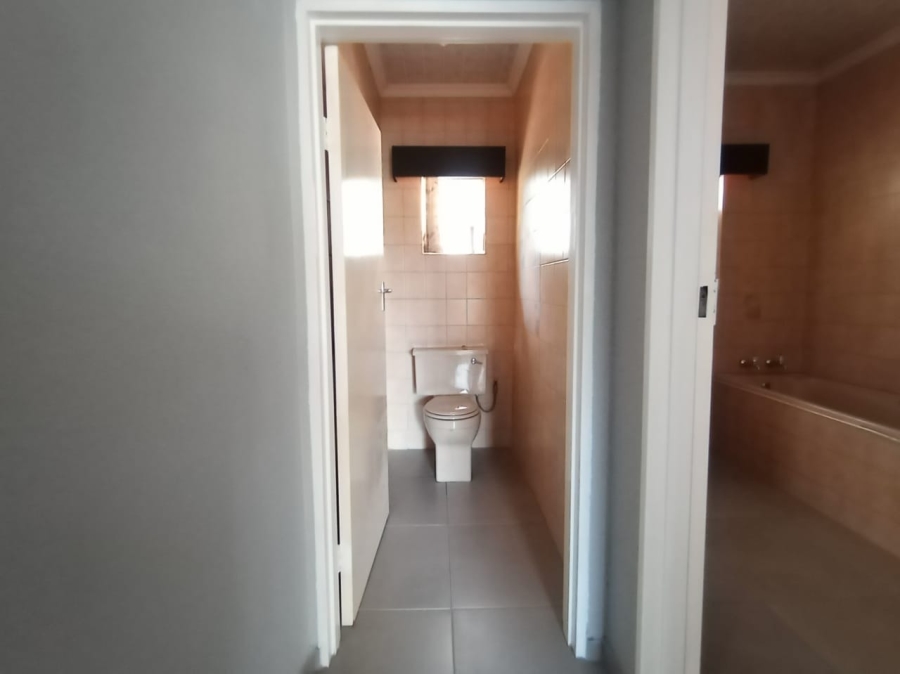 4 Bedroom Property for Sale in Parys Free State